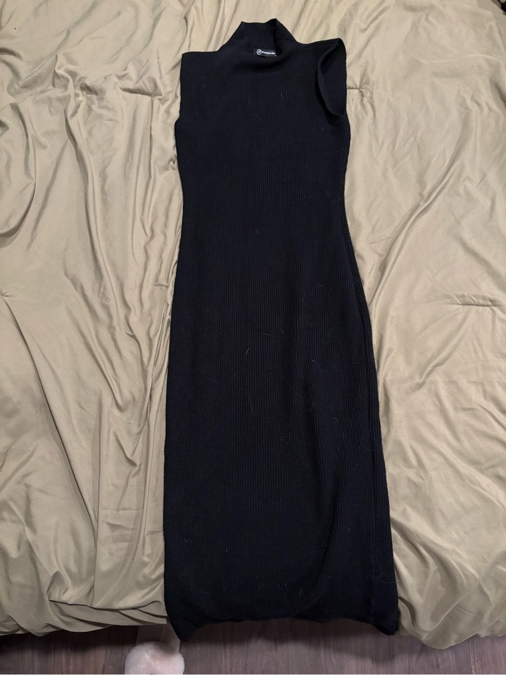 Sleeveless Mock Neck Maxi Dress in Black